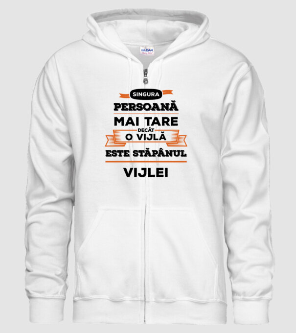 singura persoană mai tare decât o vijlă este stăpânul vijlei model alb pe tricou