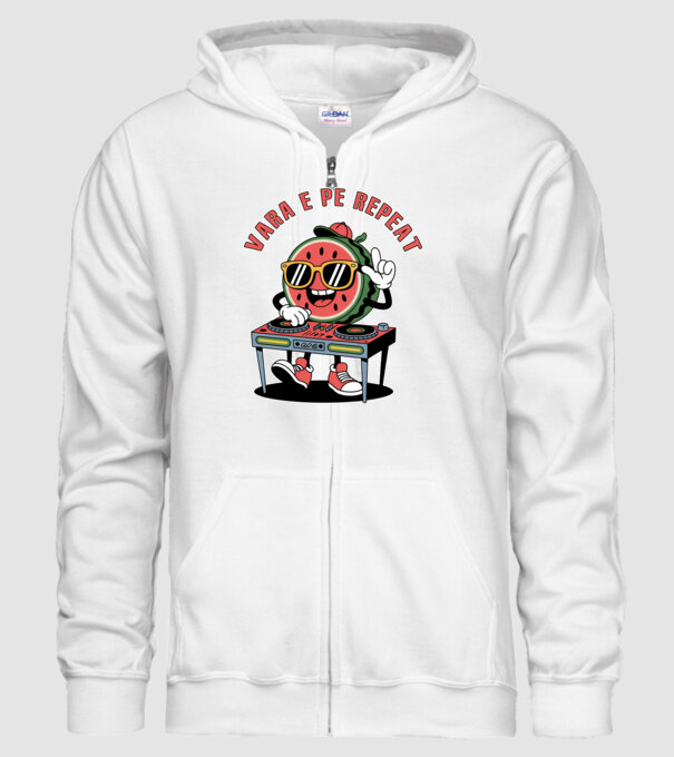 Vara e pe repeat model alb pe tricou