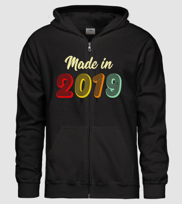 made in 2019 retro model negru pe tricou