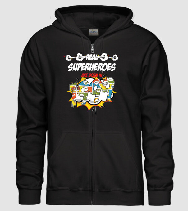real superheroes are born in 1999 model negru pe tricou