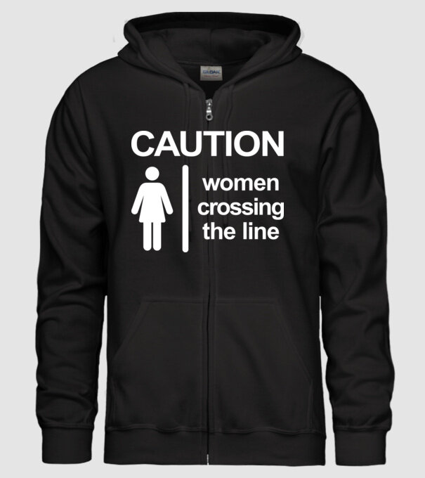 Atenție, femeie care depășește barierele model negru pe tricou