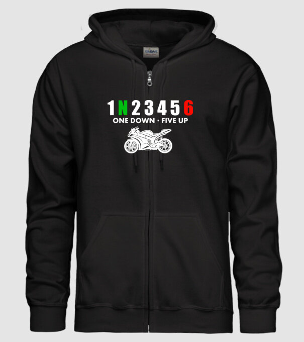 1N23456 model negru pe tricou