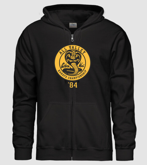 all valley karate cobra kai model negru pe tricou