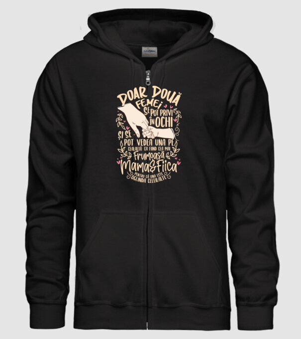 doar două femei se pot privi în ochi și se pot vedea una pe cealaltă ca fiind cea mai frumoasă - mama&fiica - pentru că una este model negru pe tricou