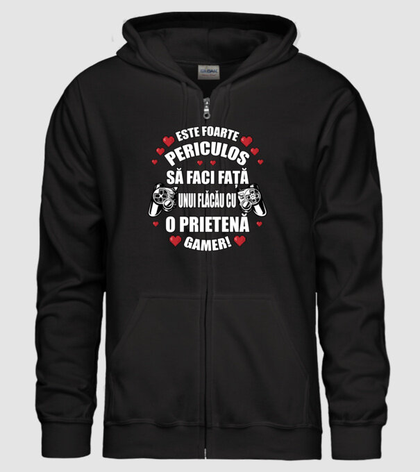 este foarte periculos să faci față unui flăcău cu o prietenă gamer! model negru pe tricou