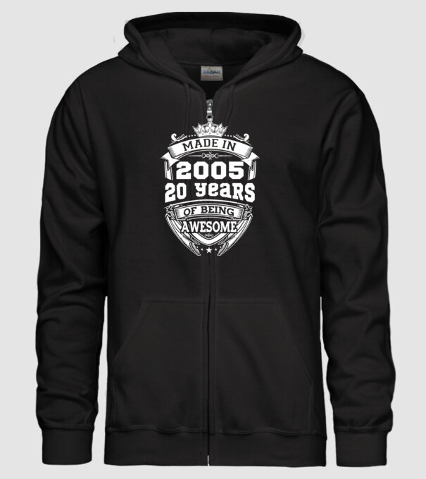 Made in awesome 2005 model negru pe tricou