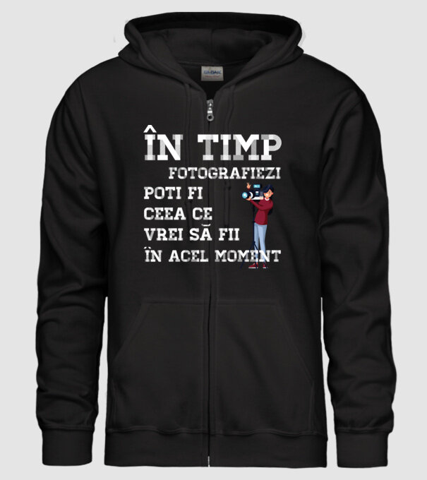 în timp ce fotografiezi poți fi ceea ce vrei să fii - în acel moment model negru pe tricou