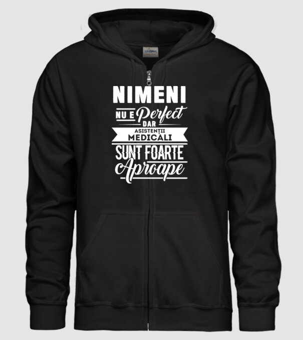 Nimeni nu e perfect, dar asistenții medicali sunt foarte aproape model negru pe tricou