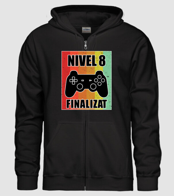 Nivel 8 finalizat model negru pe tricou