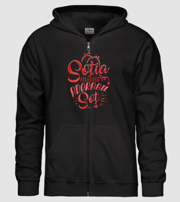 Soția celui mai adorabil soț model negru pe tricou