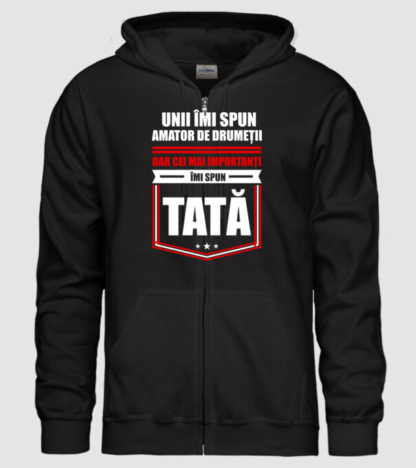 Unii îmi spun amator de drumeții, dar cei mai importanți îmi spun tată model negru pe tricou
