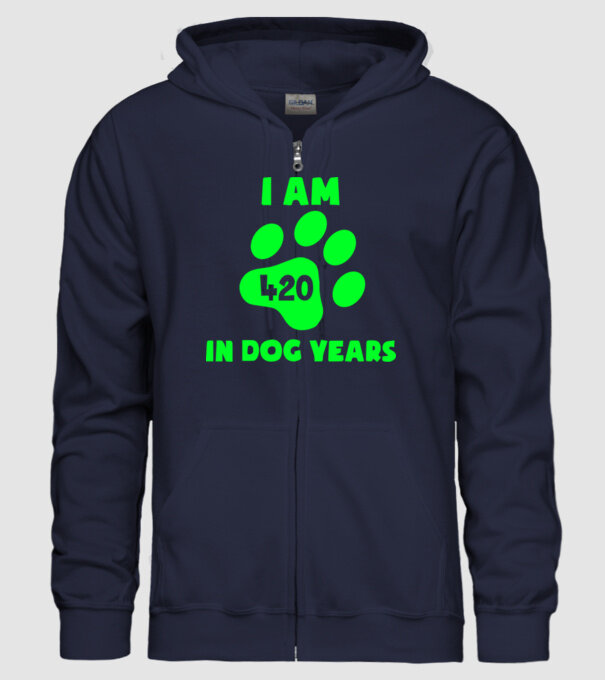 Dog Year - 420 model albastru închis pe tricou