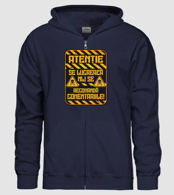 Nu se recomandă comentariile D9233657 model albastru închis pe tricou