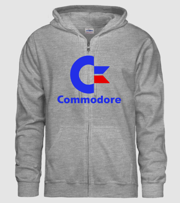 commodore 64 model gri pe tricou