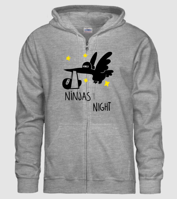 Ninja model gri pe tricou