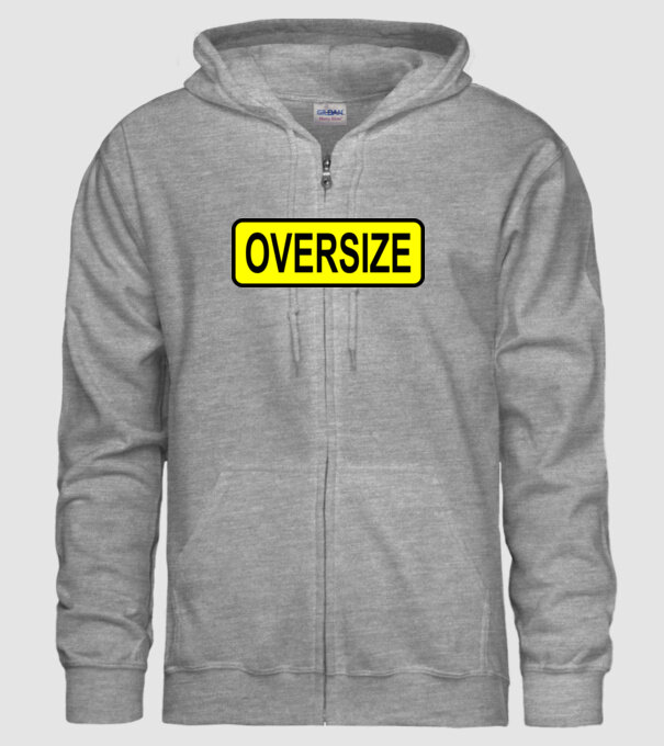 Oversize model gri pe tricou