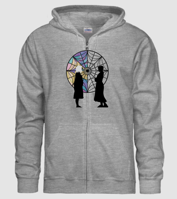 Wednesday and Enid model gri pe tricou
