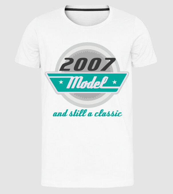 Model and still a classic - 2007 model alb pe tricou