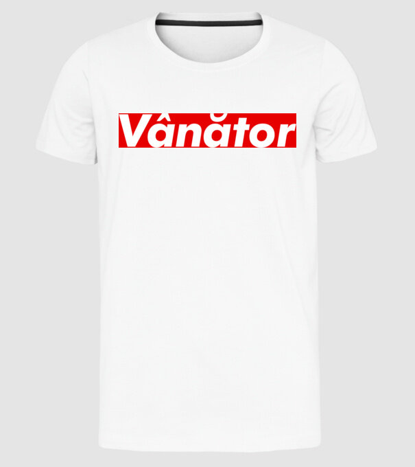 vânător model alb pe tricou