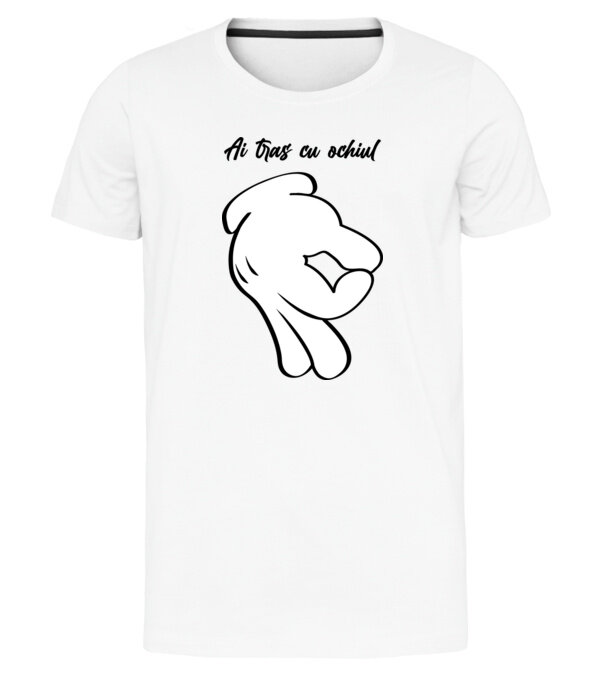  model  pe tricou