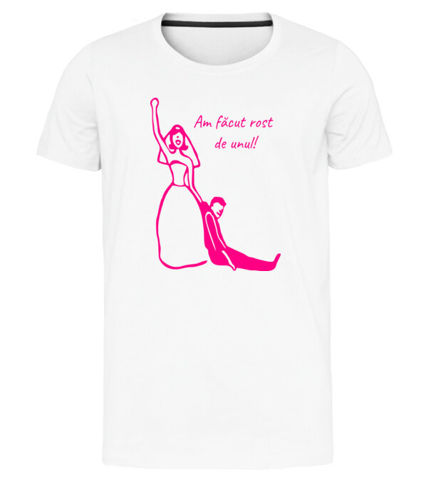  model  pe tricou