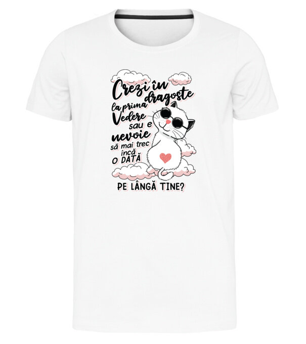  model  pe tricou