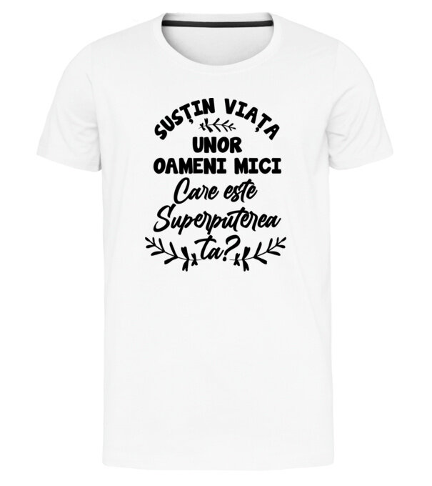  model  pe tricou