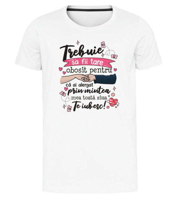  model  pe tricou