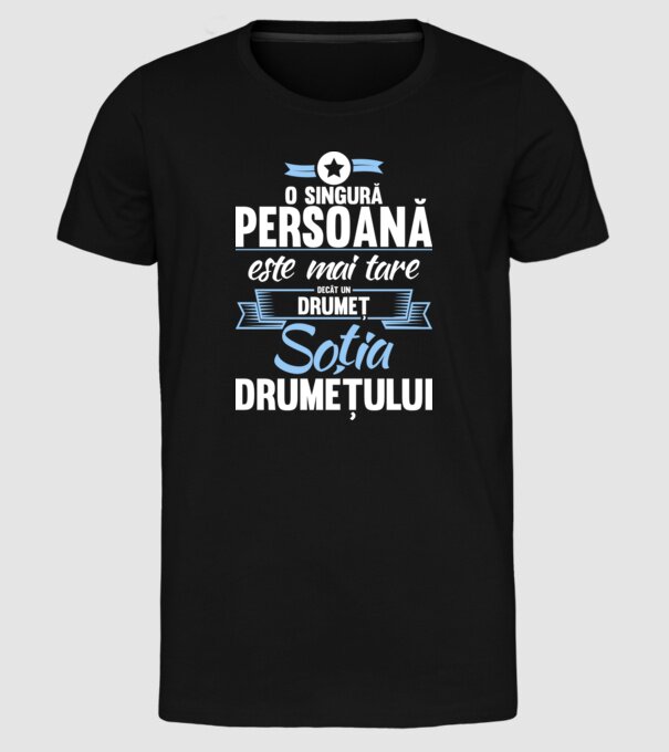 numai o persoană este mai tare decât un amator de drumeții, soția amatorului de drumeții model negru pe tricou