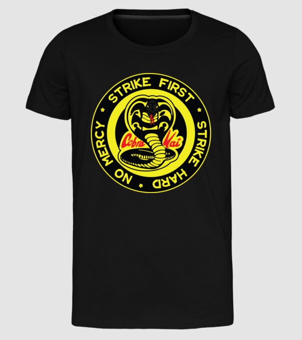 Strike first strike hard logo model negru pe tricou