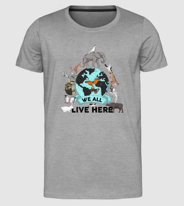 We all live here model gri pe tricou