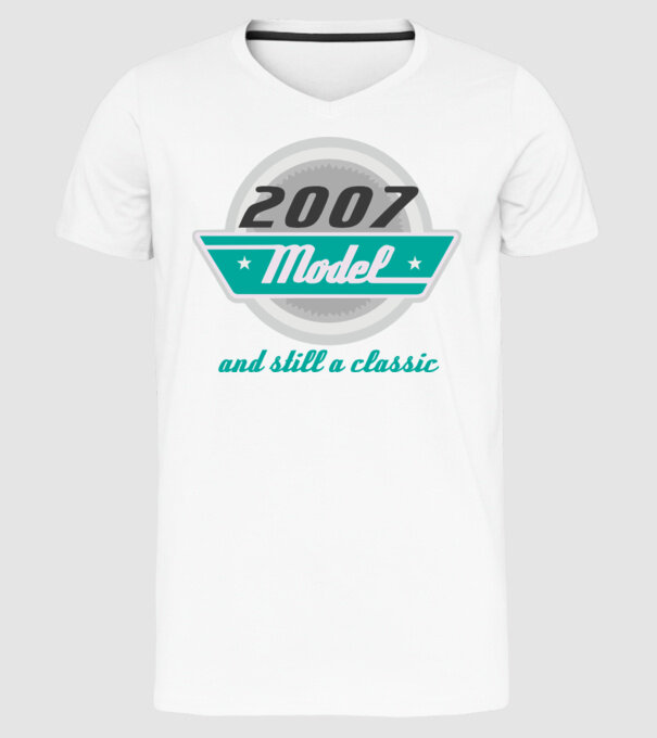 Model and still a classic - 2007 model alb pe tricou