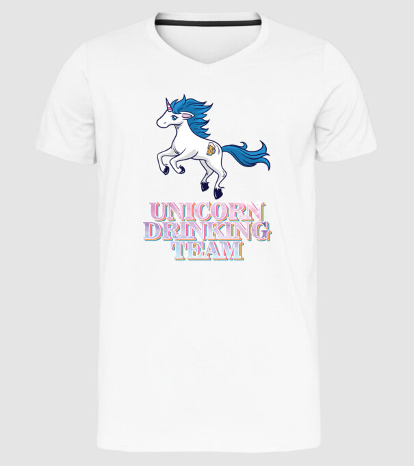 Unicorn drinking team model alb pe tricou