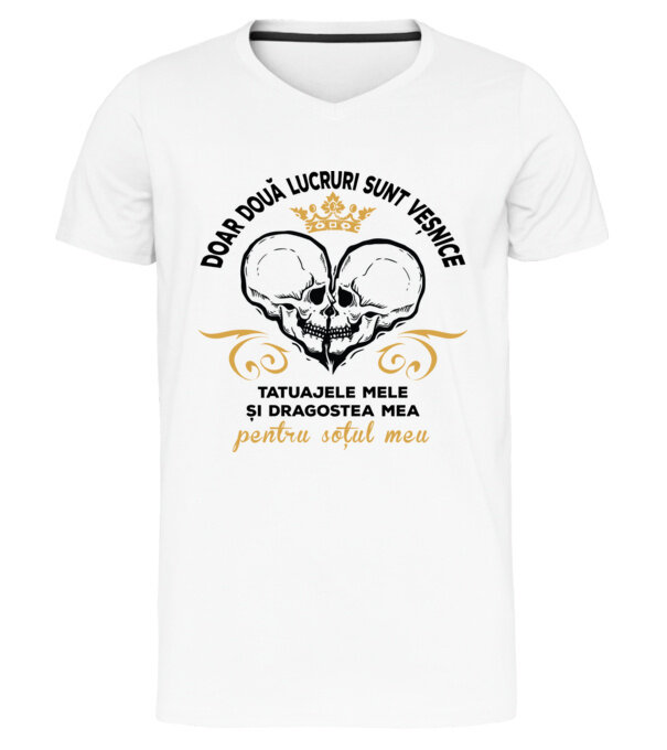  model  pe tricou