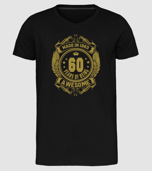 60 years of being awesome winged model negru pe tricou