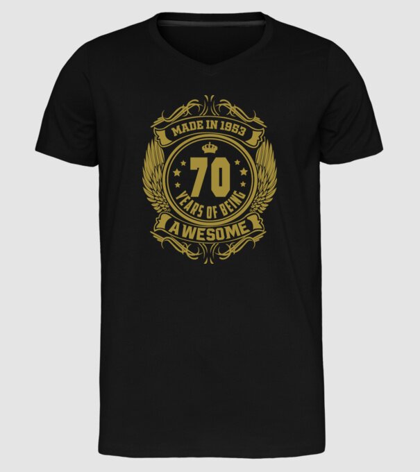 70 years of being awesome winged model negru pe tricou