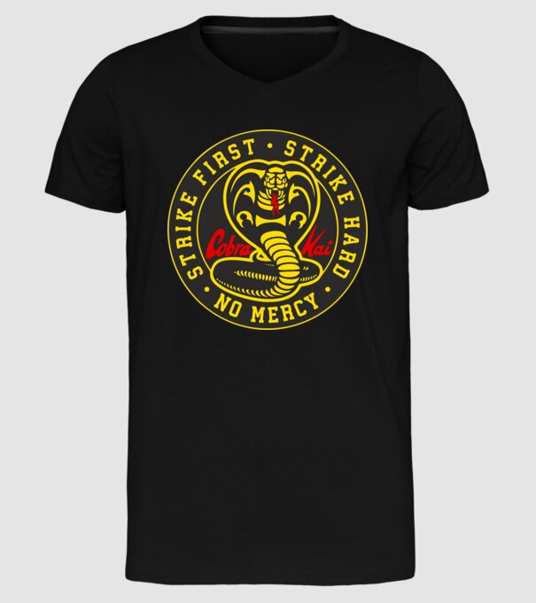 Strike first strike hard cobra kai model negru pe tricou