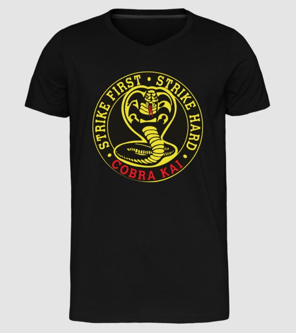Strike first strike hard logo model negru pe tricou