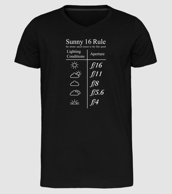 Sunny 16 Rule model negru pe tricou