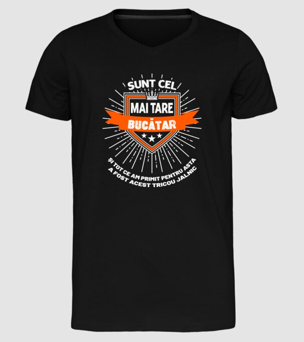 Sunt cel mai tare bucătar și tot ce am primit pentru asta a fost acest tricou jalnic model negru pe tricou