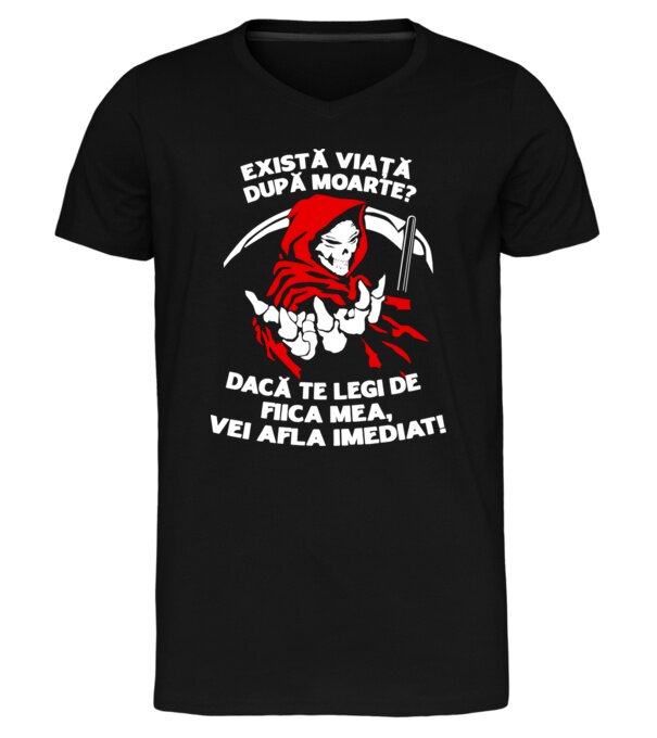  model  pe tricou
