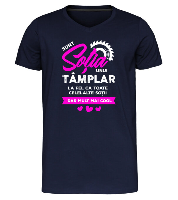  model  pe tricou