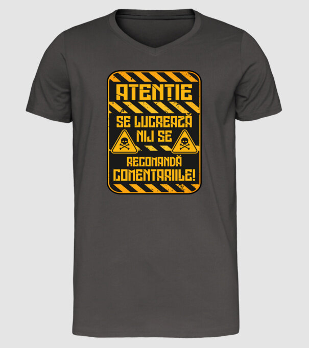 Nu se recomandă comentariile D9233657 model gri închis pe tricou