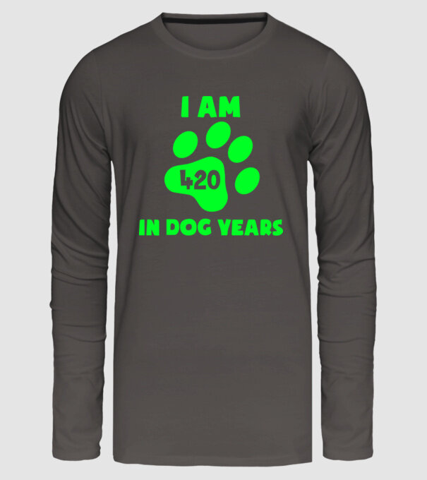 Dog Year - 420 model gri închis pe tricou