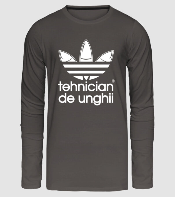 tehnician de unghii model gri închis pe tricou