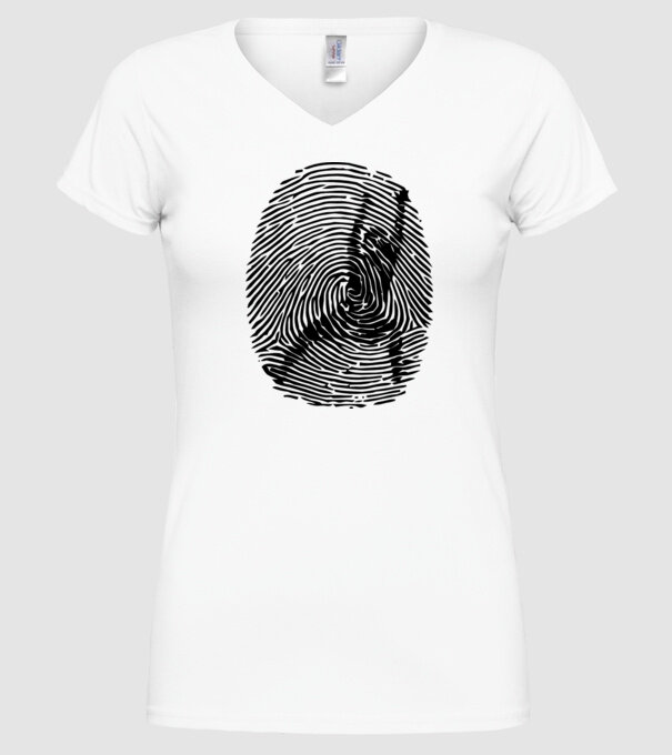 fingerprint model alb pe tricou