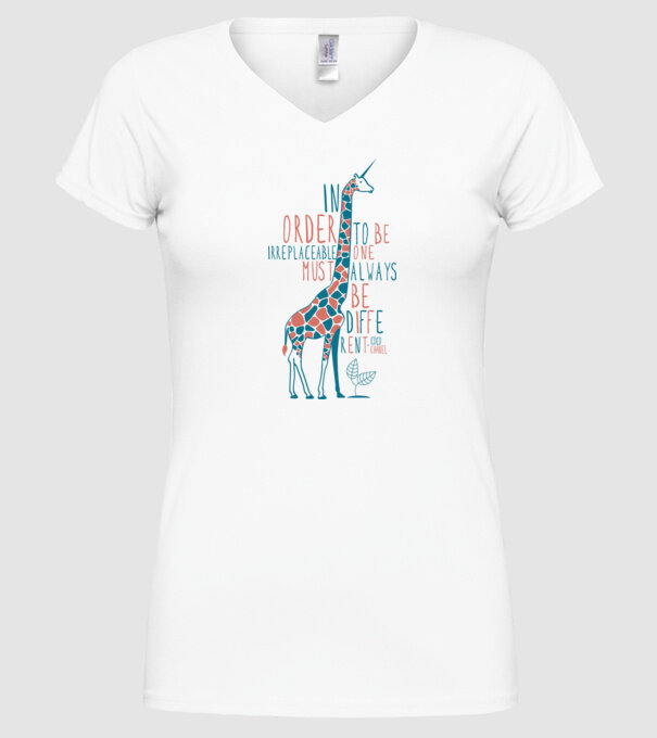 Giraffe model alb pe tricou