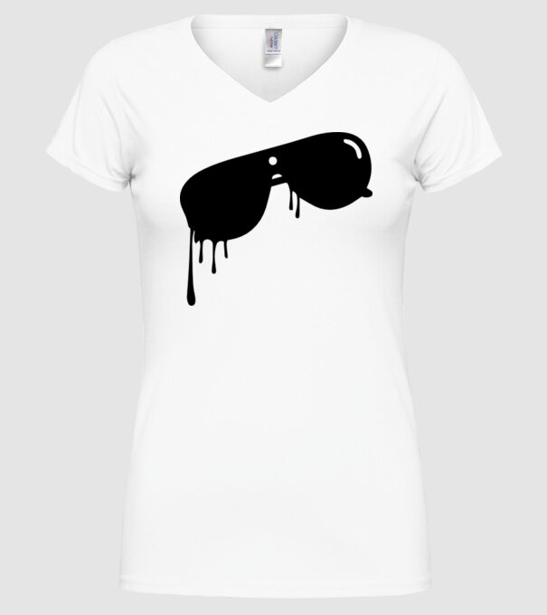 Ne topim model alb pe tricou
