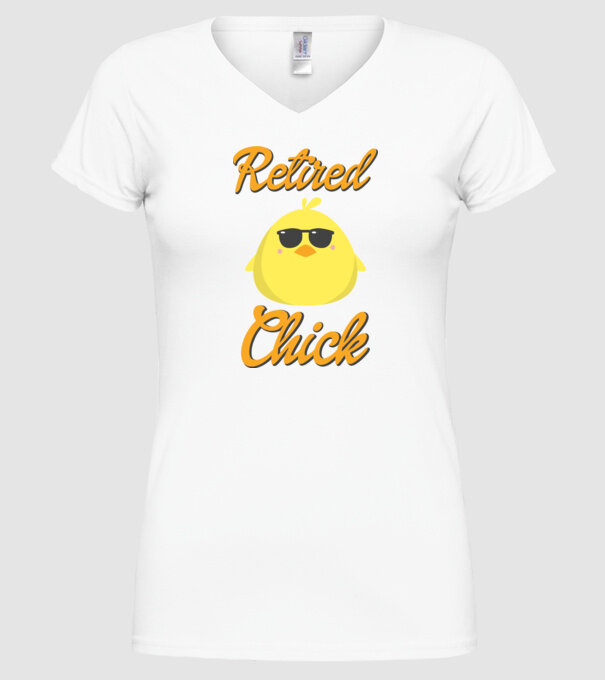 Retired chick model alb pe tricou