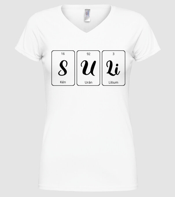model alb pe tricou